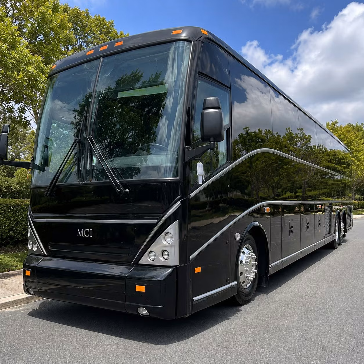 poway wedding shuttle buses that keep your guests on schedule
